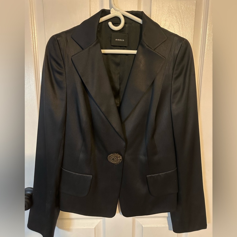 Akris Black Women's Blazer with Embellished Button 100% SILK!